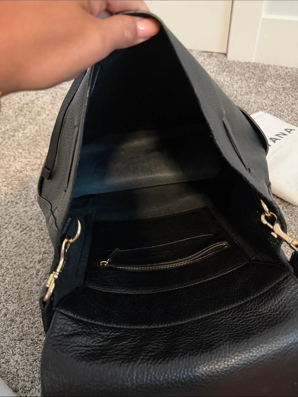 LIKE NEW CUYANA LARGE LEATHER BACKPACK 2.0